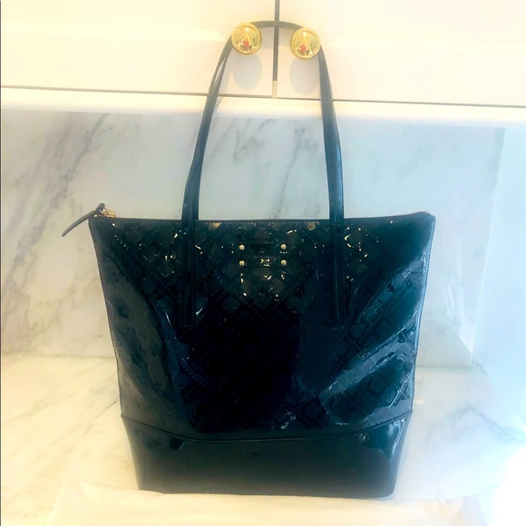 KATE SPADE BLACK PATENT SHOULDER BAG-LIKE NEW! - Picture 1 of 4